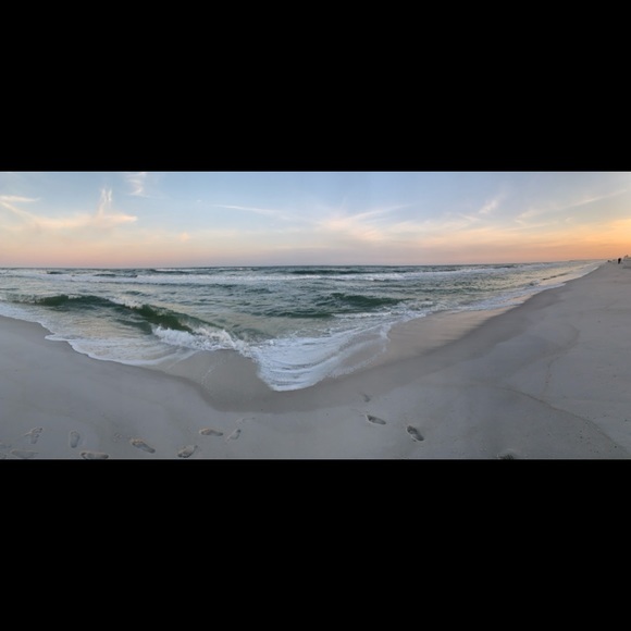 Meet your Posher, Laura - Picture 1 of 1